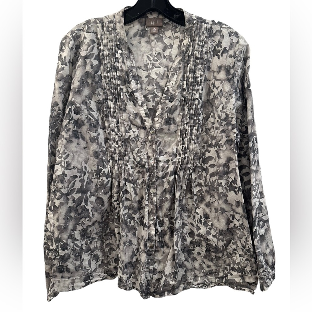 J. Jill Floral Print Pleated Front Long Sleeve Button Up Blouse size M EUC